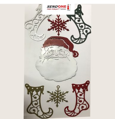 Decorațiuni din tablă decupată